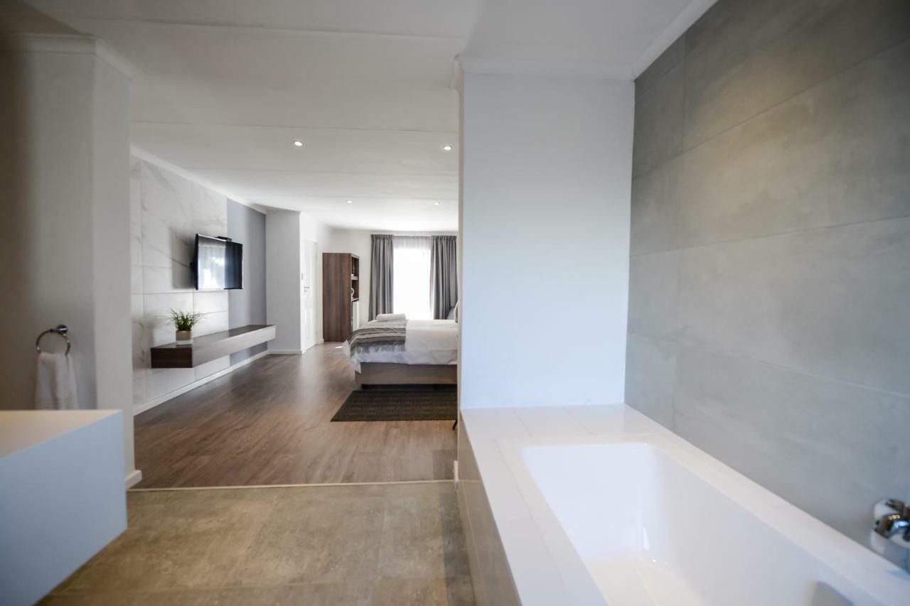 The Royal Bryanston Hotel Johannesburg Bagian luar foto