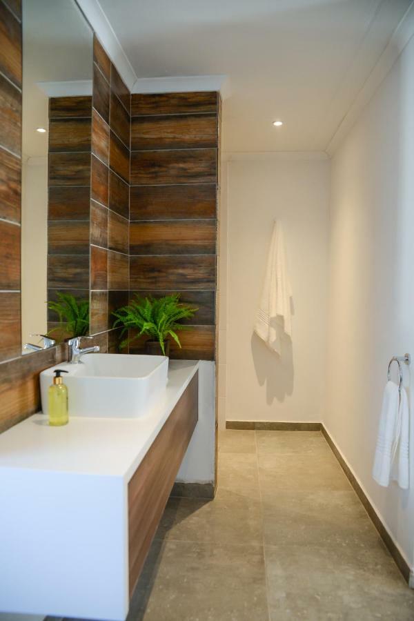 The Royal Bryanston Hotel Johannesburg Bagian luar foto