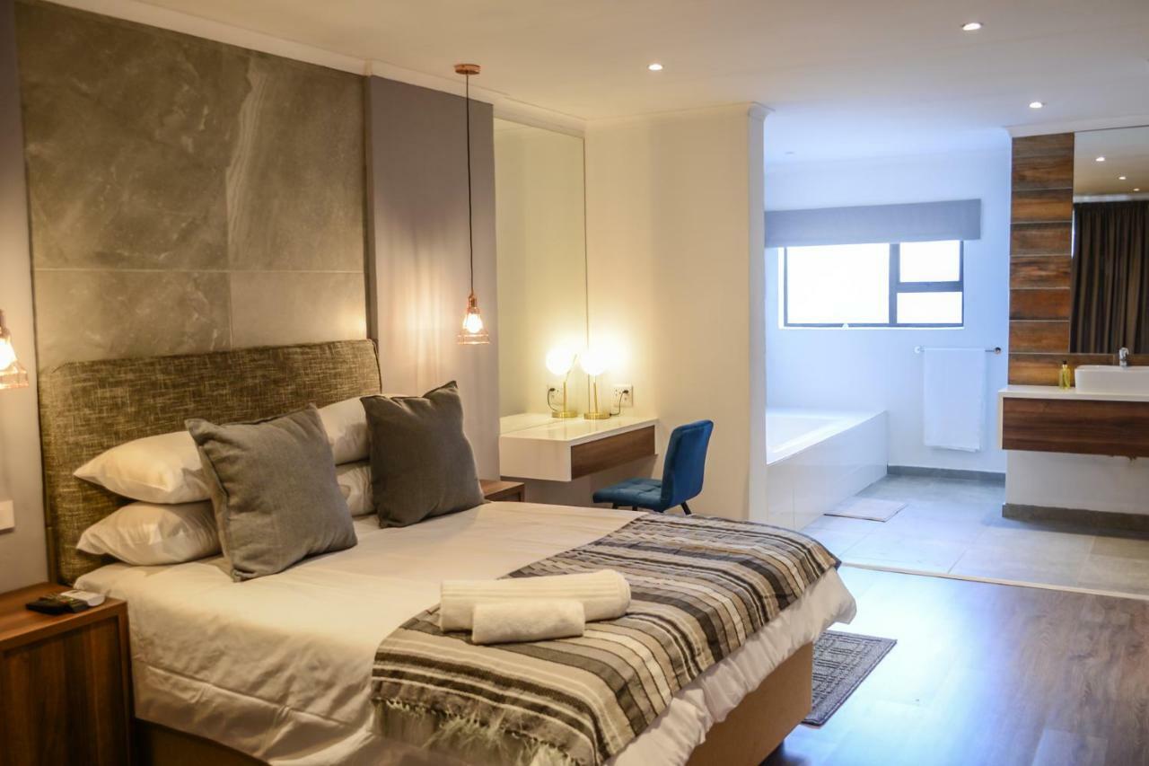 The Royal Bryanston Hotel Johannesburg Bagian luar foto