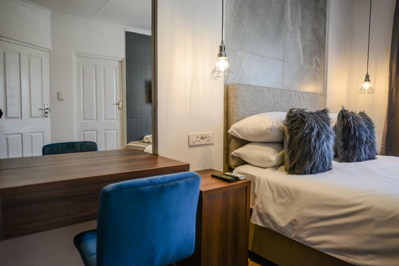 The Royal Bryanston Hotel Johannesburg Bagian luar foto